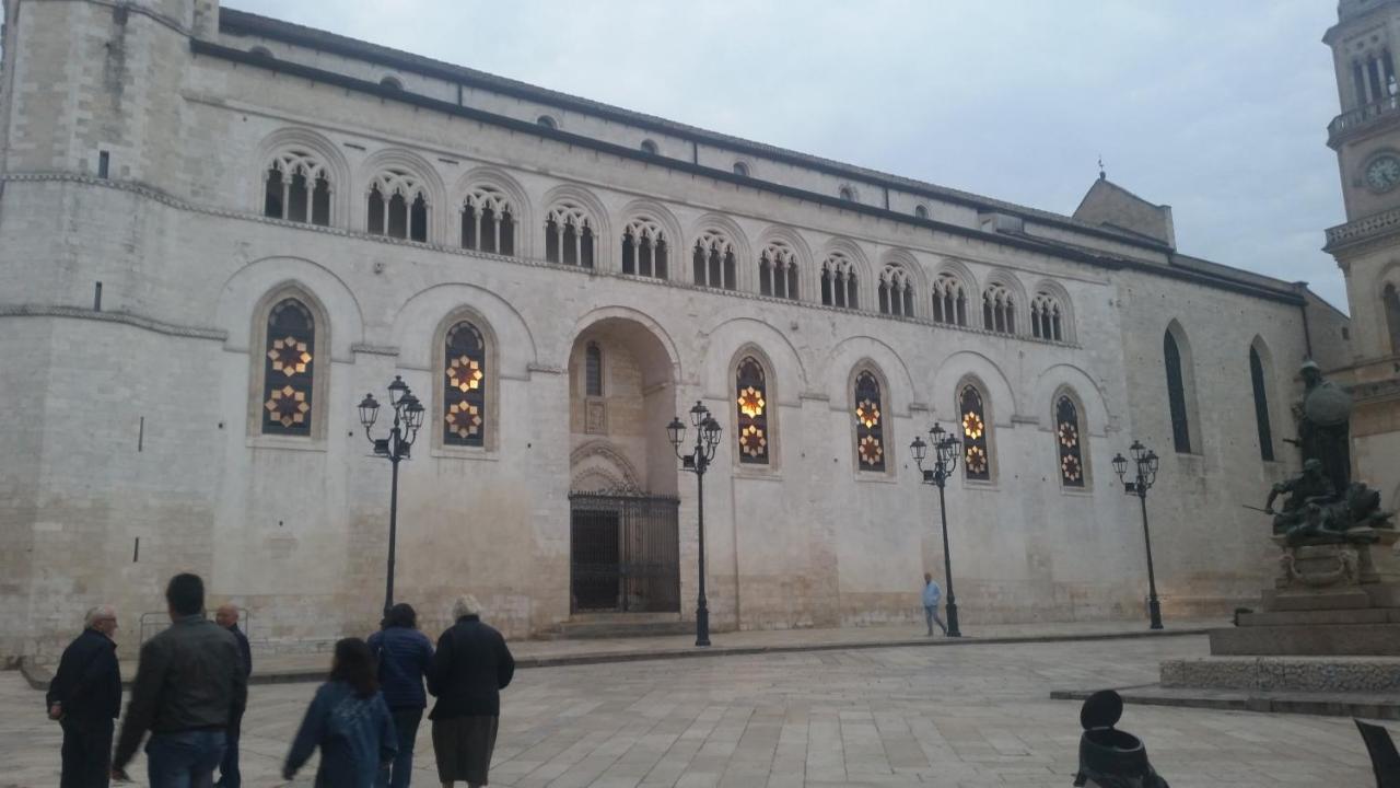 B&B Novecento Italiano Altamura Exterior photo